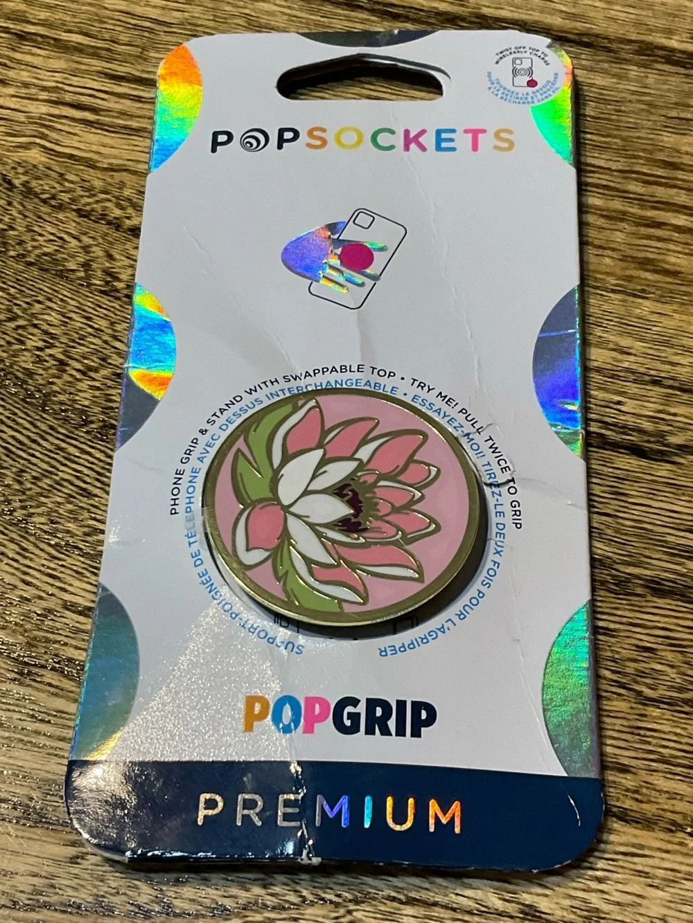 NWT Popsockets Phone Accessory, gold detailed lily pad, plum colored base.